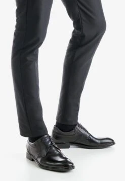 Lloyd Chaussures Classiques Professionnelles Chaussure à Lacets MONTY Homme Noir 9 Lloyd Chaussures Classiques Professionnelles Chaussure à Lacets MONTY Homme Noir -Lloyd 267127dc3cc9bb6ab5d9cadbd680af52