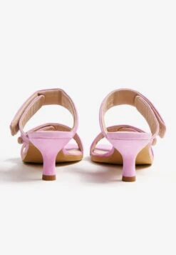 Lloyd Chaussures Sandales Femme Violet / Lilas / Violet Clair 10 Lloyd Chaussures Sandales Femme Violet / Lilas / Violet Clair -Lloyd 3ce8280dfdbad0a0285446e7d85eac90