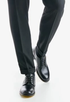 Lloyd Chaussures à Lacets Détente Chaussure à Lacets SKIPPER Homme Noir 9 Lloyd Chaussures à Lacets Détente Chaussure à Lacets SKIPPER Homme Noir -Lloyd 8bdc4e9939013be973b008b88429e9f9