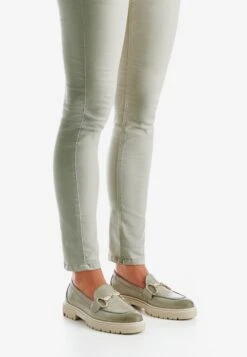 Lloyd Slippers Chaussure Basse Femme Vert 9 Lloyd Slippers Chaussure Basse Femme Vert -Lloyd 8f937b8997f89ae74e2c3c8f248842e3