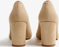 Lloyd Escarpins Et Talons Hauts Escarpins Femme Sable -Lloyd aa133ecd896c2b37156b8db4493704aa